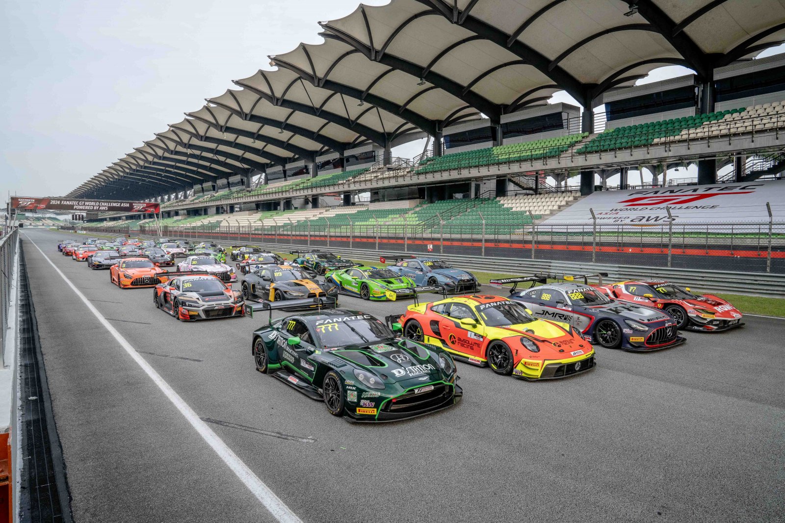 FANATEC GT GLOBAL: Battle for global supremacy in full swing after four events in three weeks